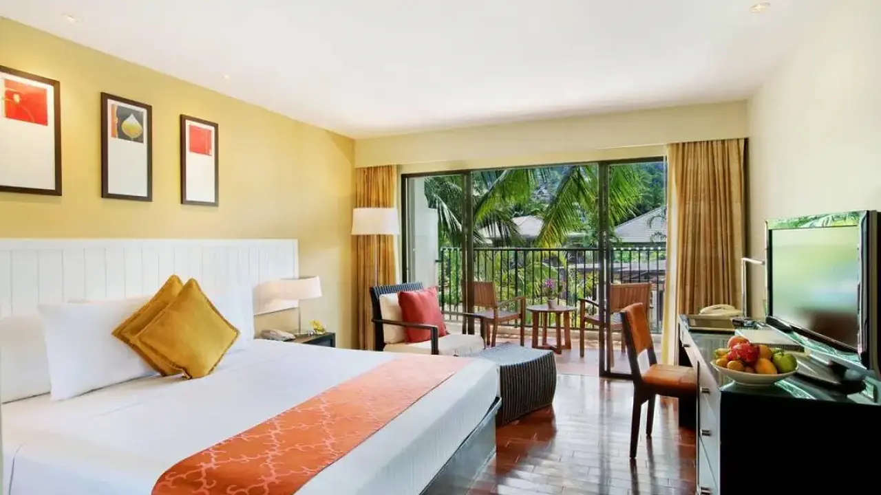 HOLIDAY INN RESORT PHUKET SURIN BEACH (ex. DESTINATION RESORTS PHUKET SURIN BEACH)