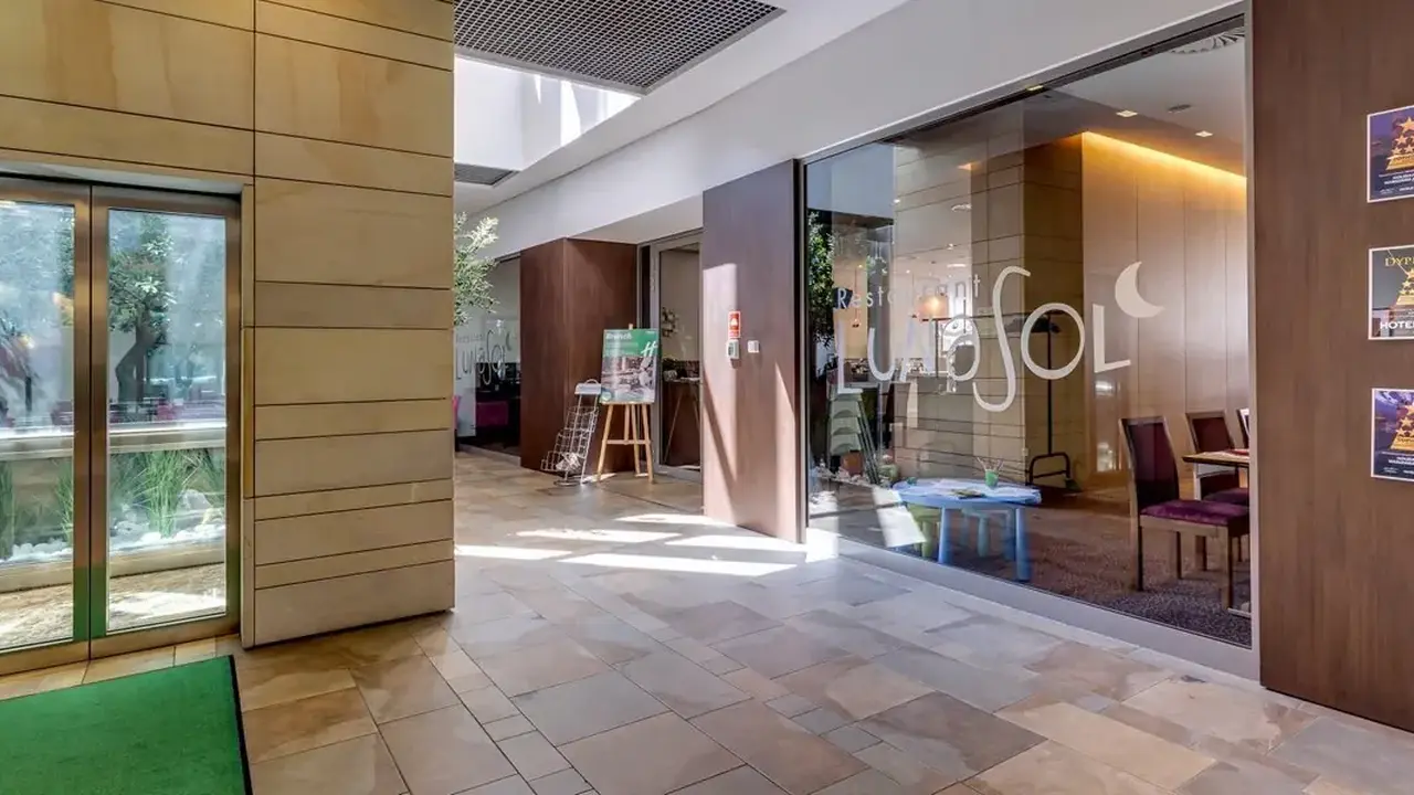 Holiday Inn Resort Warszawa Józefów