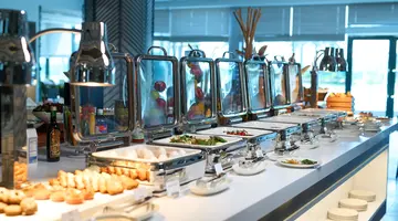 HOLIDAY INTERNATIONAL HOTEL SHARJAH