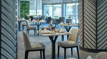 HOLIDAY INTERNATIONAL HOTEL SHARJAH