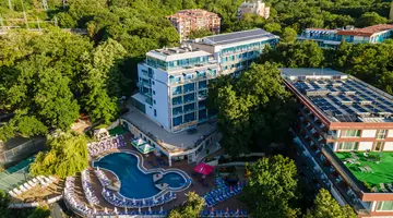 HOLIDAY PARK HOTEL