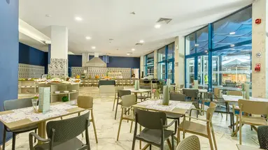 HOLIDAY PARK HOTEL