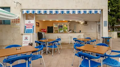 HOLIDAY PARK HOTEL