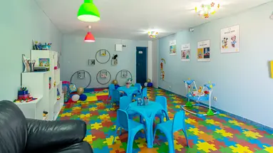 HOLIDAY PARK HOTEL