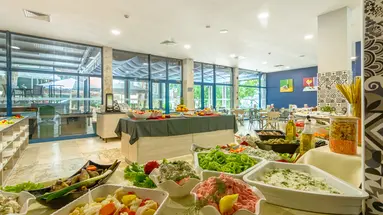 HOLIDAY PARK HOTEL