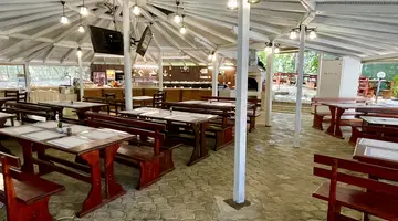 HOLIDAY PARK HOTEL
