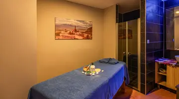 HOLIDAY PARK RESORT