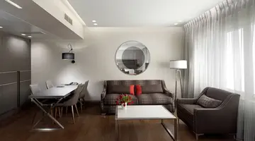 Holiday Suites