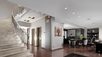 Holiday Suites