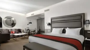 Holiday Suites