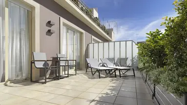 Holiday Suites