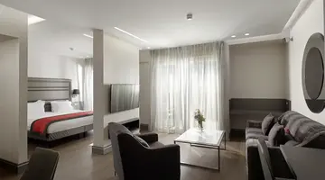 Holiday Suites