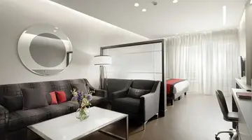 Holiday Suites
