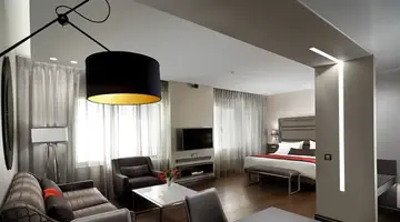 Holiday Suites