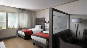 Holiday Suites