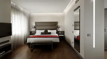 Holiday Suites