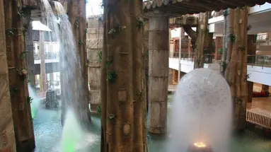 Holiday World Polynesia Hotel