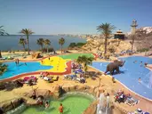 Holiday World Riwo Hotel