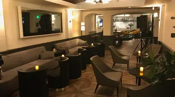 Hollywood Hotel
