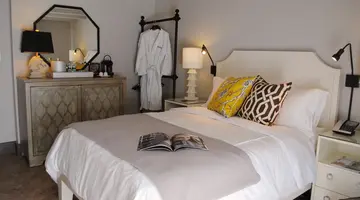 Hollywood Hotel