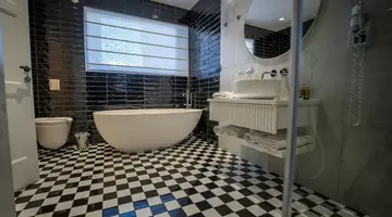 Holm Boutique and Spa