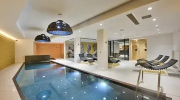 Holm Boutique and Spa