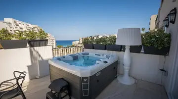 Holm Boutique and Spa