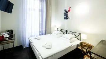 Home ApartHotel