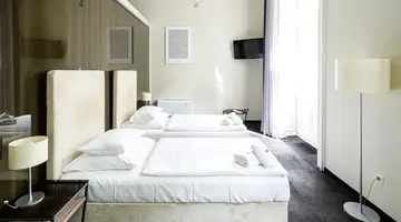 Home ApartHotel