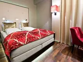 Home Hotel Folketeateret