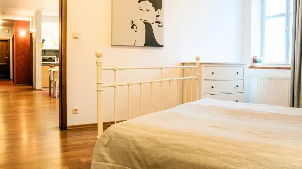 Home & Travel Apartments