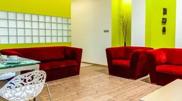 Home & Travel Apartments