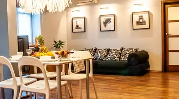 Home & Travel Apartments