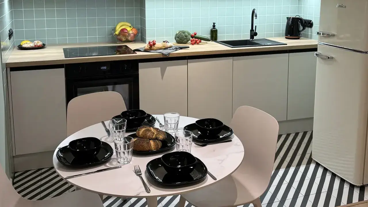 Home & Travel Apartments