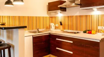 Home & Travel Apartments