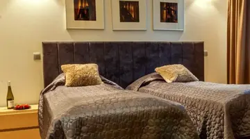Home & Travel Apartments
