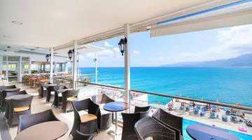 Horizon Beach Hotel