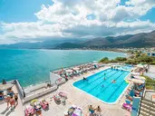 Horizon Beach Hotel
