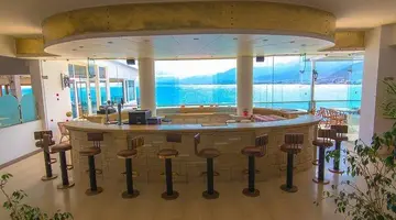 Horizon Beach Hotel