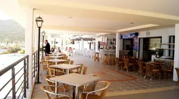 Horizon Beach Hotel