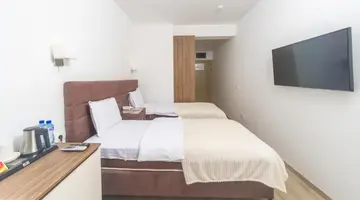 HOTEL 219