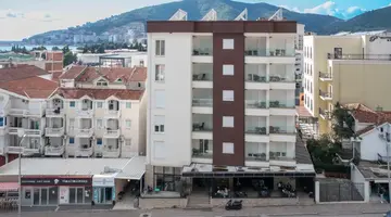 HOTEL 219