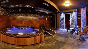 Hotel 77 Restauracja SPA