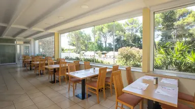 HOTEL ADRIA****