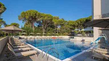 HOTEL ADRIA****