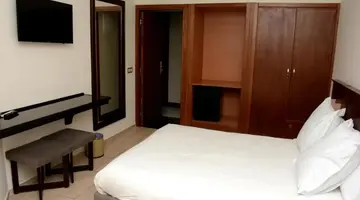 HOTEL AFERNI