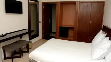 HOTEL AFERNI