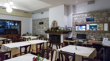 Hotel Akroyali