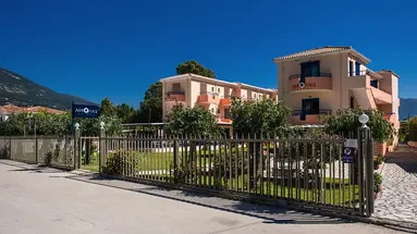 Hotel Akroyiali Resort