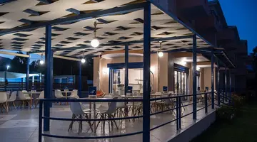 Hotel Akroyiali Resort